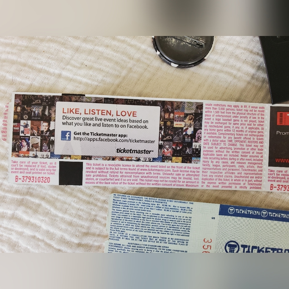 New Kids On The Block Memorabilia Lot with Tickets, Pin, VIP Pass, Earrings - Picture 10 of 15